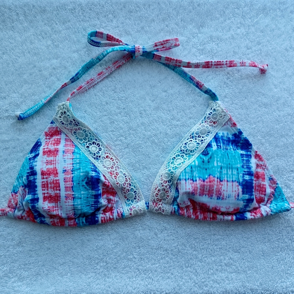 VENUS Better Barefoot Triangle Bikini Top, Size 32C/34B/36A